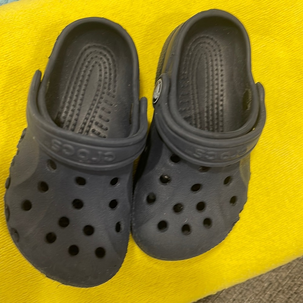 Baby crocs